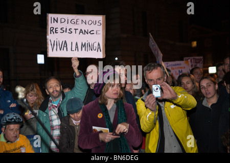 Minga (resistenza indigena) a agrocarburanti non Roc(K) protesta a Whitehall per fine alle sovvenzioni statali per i biocarburanti. Foto Stock