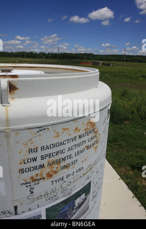 Vecchi materiali radioattivi contenitore di trasporto Fernald ex uranio processing facility Superfund Cleanup sito Foto Stock