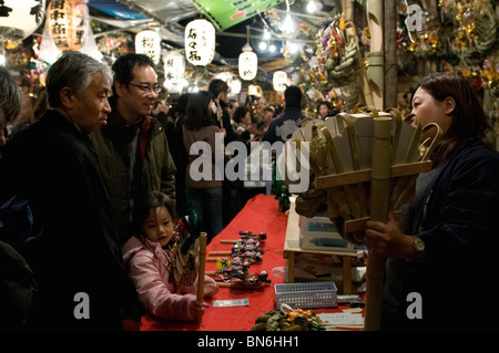 Santuario Hanazono Tori no ichi, Tokyo Giappone. Foto Stock