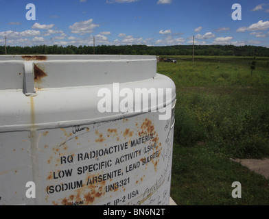 Vecchi materiali radioattivi contenitore di trasporto Fernald ex uranio processing facility Superfund Cleanup sito Foto Stock