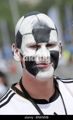 Germania Hamburg St. Pauli, tifosi tedeschi a visualizzazione pubblico della Coppa del Mondo FIFA 2010 in Sud Africa, gioco Germania - Serbia Foto Stock