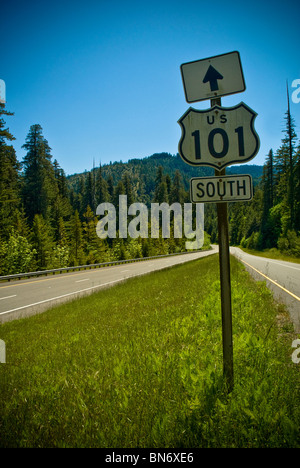 Autostrada 101 - il 'Lost Highway", nel nord della California, Stati Uniti d'America Foto Stock