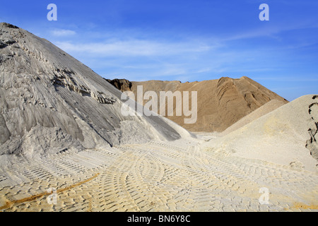 Cava di sabbia tumuli di svariate costruzioni sands Foto Stock