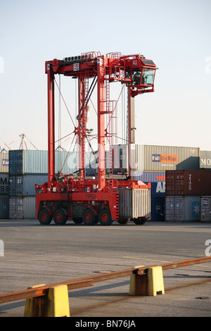 Il terminal per container di Bremerhaven, Germania Foto Stock