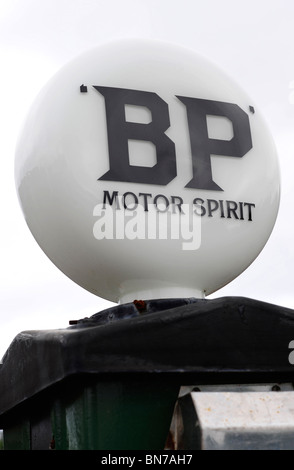 Vintage BP motore pompa dello Spirito sign dal XX secolo. Foto Stock