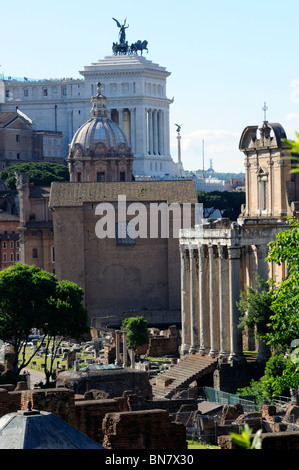 Il Vittoriano e il Foro Romano in Roma, Italia Foto Stock