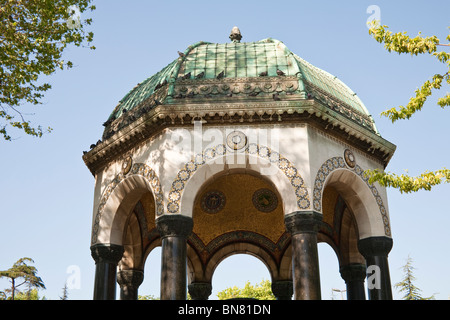 Il Neo bizantina Fontana tedesco, Alman Cesmesi, nell'Ippodromo, Istanbul, Turchia Foto Stock