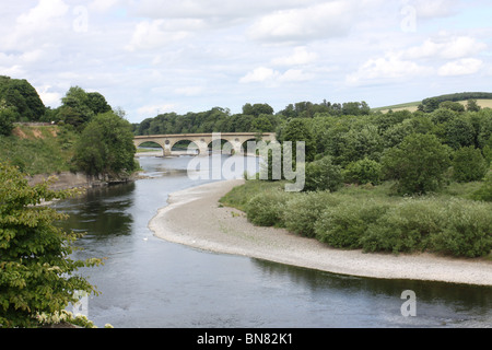 Coldstream ponte sul fiume tweed scozia giugno 2010 Foto Stock