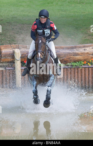 Houghton Horse Trials -Rider e cavallo su X-country Foto Stock