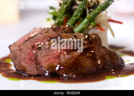 Ristorante raffinato pasto di filetto mignon Foto Stock