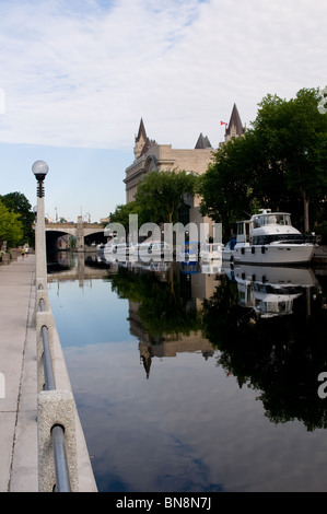 Barche legato sul Canale Rideau Ottawa Foto Stock