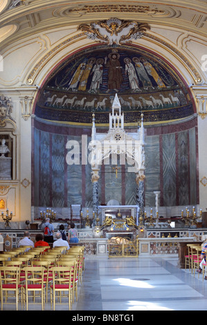 L'abside e il coro di Santa Cecilia in Trastevere, Roma Foto Stock