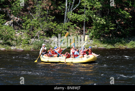 Rafting sul fiume Hudson presso la North Creek New York. Foto Stock