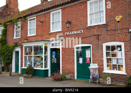 La farmacia, Burnham Market, Norfolk, Regno Unito Foto Stock