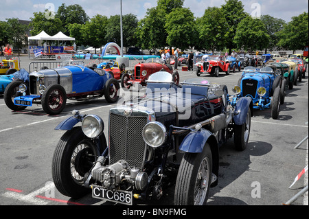 Historic Grand prix lineup di griglia a Bressuire Deux-Sevres Francia Foto Stock