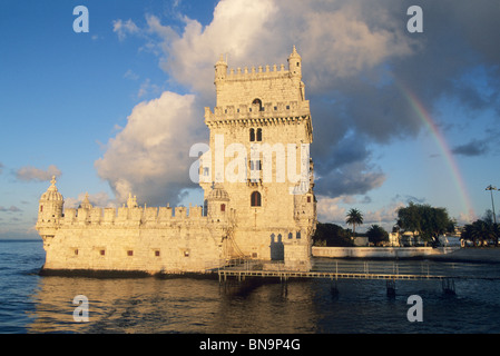 Il Portogallo, Lisbona, Belem, la Torre de Belem, costruito 1515, lungo il fiume Tago Foto Stock