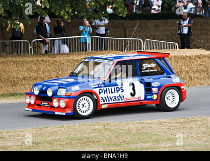 Renault 5 Maxi Turbo dando dimostrazione a Goodwood Festival della Velocità di West Sussex England Regno Unito Regno Unito Foto Stock