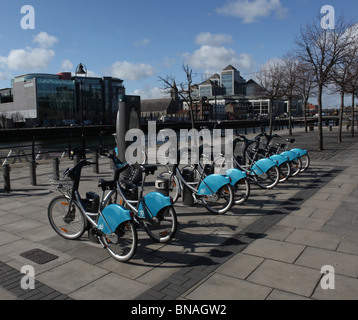 Noleggio di biciclette nel centro di Dublino Foto Stock