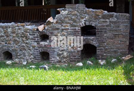 1830 la canna da zucchero forno alla piantagione Dunlawton Sugar Mill Giardini in East Central Florida Foto Stock