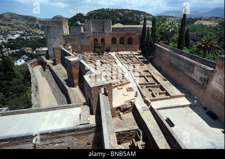 Una vista del Barrio Castrense una città in miniatura entro le pareti della Alcazaba nell'Alhambra Palace Foto Stock