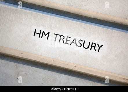 Segno su HM Treasury building, Whitehall, Londra Foto Stock