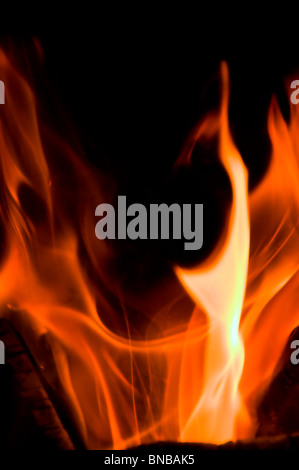 Rosso intenso di fiamme (foto). Foto Stock