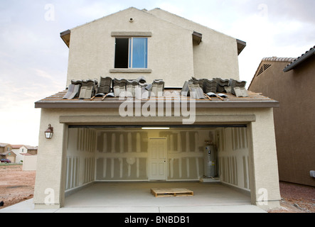 Incompiuta e abbandonata abitazioni sviluppi nell'area di Phoenix, in Arizona. Foto Stock