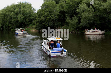 3278. Fiume Medway sotto Teston serratura, vicino a Maidstone, Kent, Regno Unito Foto Stock