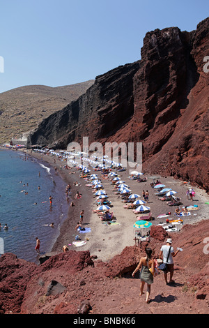 La Spiaggia Rossa vicino ad Akrotiri, isola di Santorini, Cicladi, ISOLE DELL' EGEO, Grecia Foto Stock