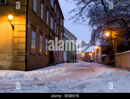 Bratislava - Kapitulska street in inverno mattina Foto Stock