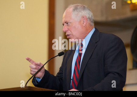 Governatore dell'Illinois Pat Quinn dando discorso di campagna a Unity Temple. Oak Park, Illinois. Foto Stock