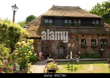 Il Vecchio Granaio regali, in Cockington, Torbay, Devon Foto Stock