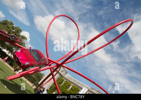 Alfa Romeo visualizzato nella parte anteriore di Goodwood House progettata da Gerry Giuda al Goodwood Festival della velocità 2010 Foto Stock