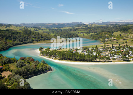 Ingresso, Cuochi Beach, Penisola di Coromandel, Isola del nord, Nuova Zelanda - aerial Foto Stock