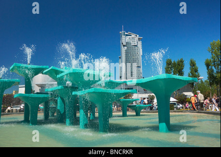 Gdynia - la fontana della piazza Kosciuszko, Mar Baltico, Polonia Foto Stock