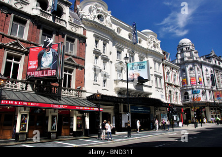 I teatri del West End, Shaftesbury Avenue, Soho, West End, la City of Westminster, Greater London, England, Regno Unito Foto Stock