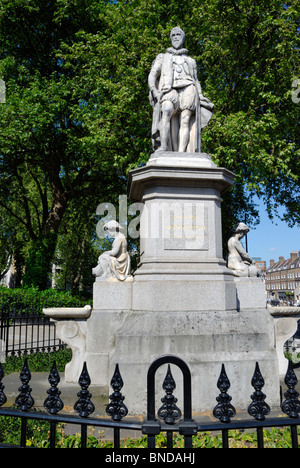 Statua di Sir Hugh Myddelton accanto a Islington verde, Islington, Londra, Inghilterra Foto Stock