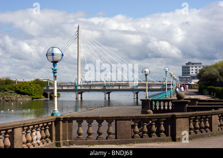 Lago Marino Marini e Ponte di modo, Southport Foto Stock