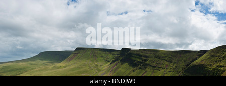 Ventola, Foel Picws Du e Bannau Sir Gaer crinale; Black Mountain; Parco Nazionale di Brecon Beacons; Galles Foto Stock