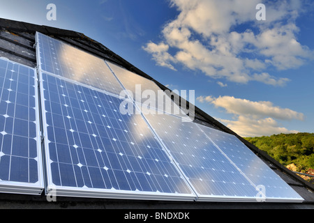 Regno Unito installazione solare Foto Stock