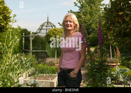 Paesaggio giardiniere, autore e la radio e la TV di personalità, Bunny Guinness Foto Stock