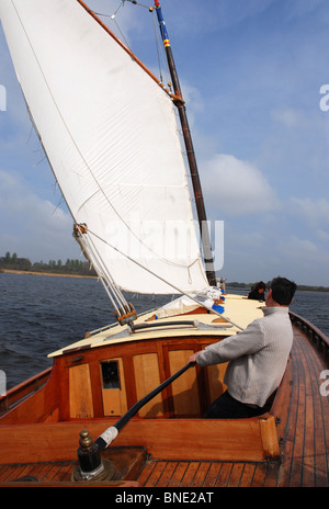 Barca a vela a Norfolk Wherry barca su Norfolk Broads East Anglia England Foto Stock