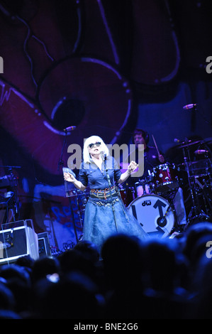 Debbie Harry e Blondie sul palco a Wolverhampton sala civica Foto Stock