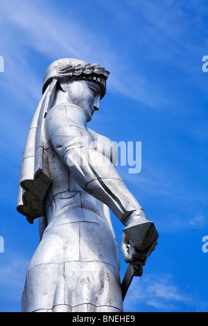 La statua di alluminio di Kartlis Deda, Madre Georgia, Tbilisi, Georgia Foto Stock