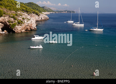 Sunj baia con la spiaggia migliore su Lopud una delle isole di Elafiti vicino Dubrovnik Croazia Foto Stock