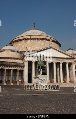 Basilica di San Francesco di Paola Piazza del Plebiscito Napoli Italia Foto Stock