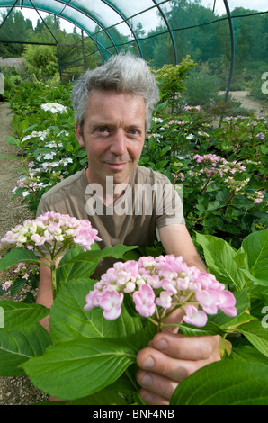 Nick Macer a sua Pan-Global vivaio piante, Frampton corte, Glos. Regno Unito Foto Stock