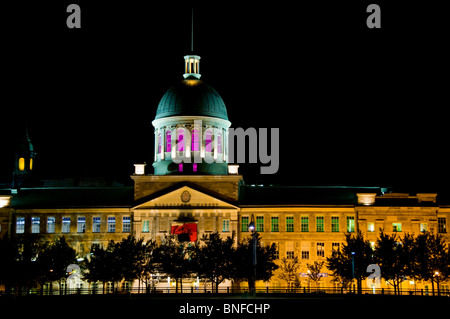 La vecchia Montreal di notte Bonsecours market building Foto Stock