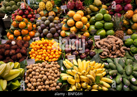 Frutti Esotici. Il mercato della Boqueria. Barcellona. Spagna Foto Stock