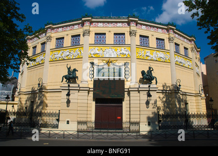 Cirque d'Hiver in undicesimo arrondissement Oberkampf e il centro di Parigi Francia Europa Foto Stock